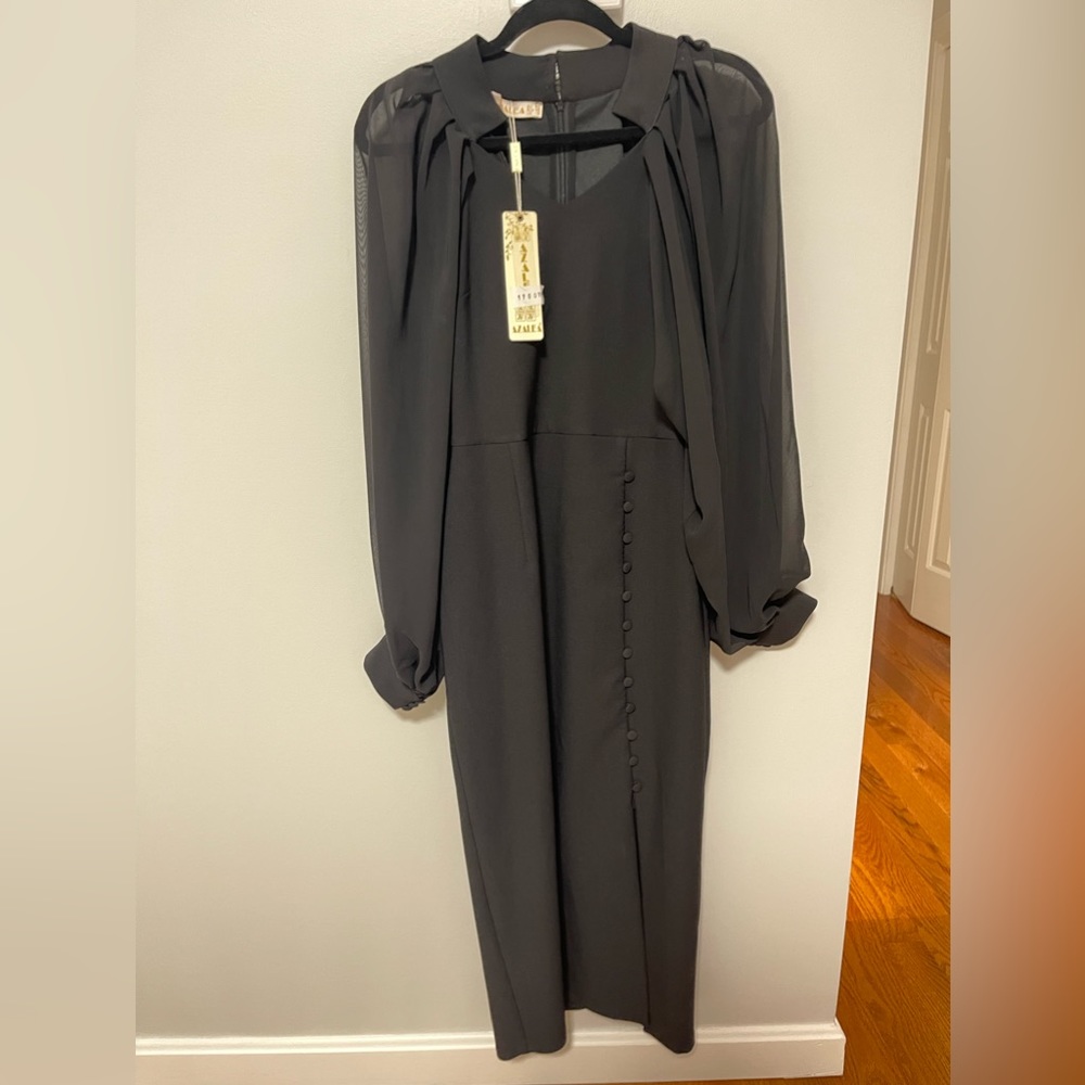 Women’s dress in Europe size 40 ( size 4-6 ) - black - midi